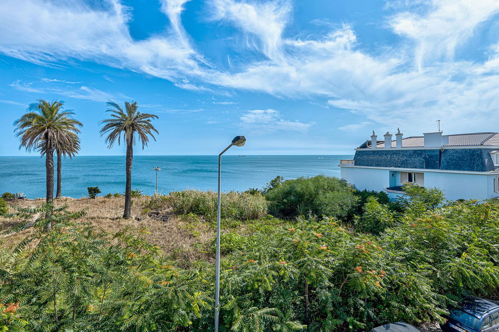 4 bedroom villa with garage in Estoril 3243081478