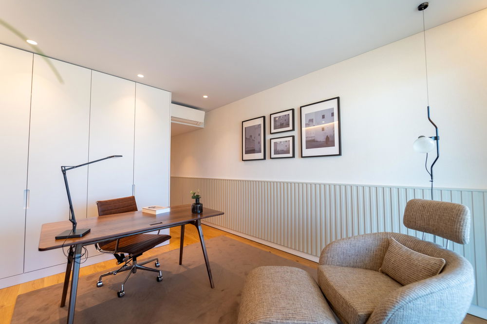 2-bedroom apartment with balcony and parking in Vila Nova de Gaia 573003959