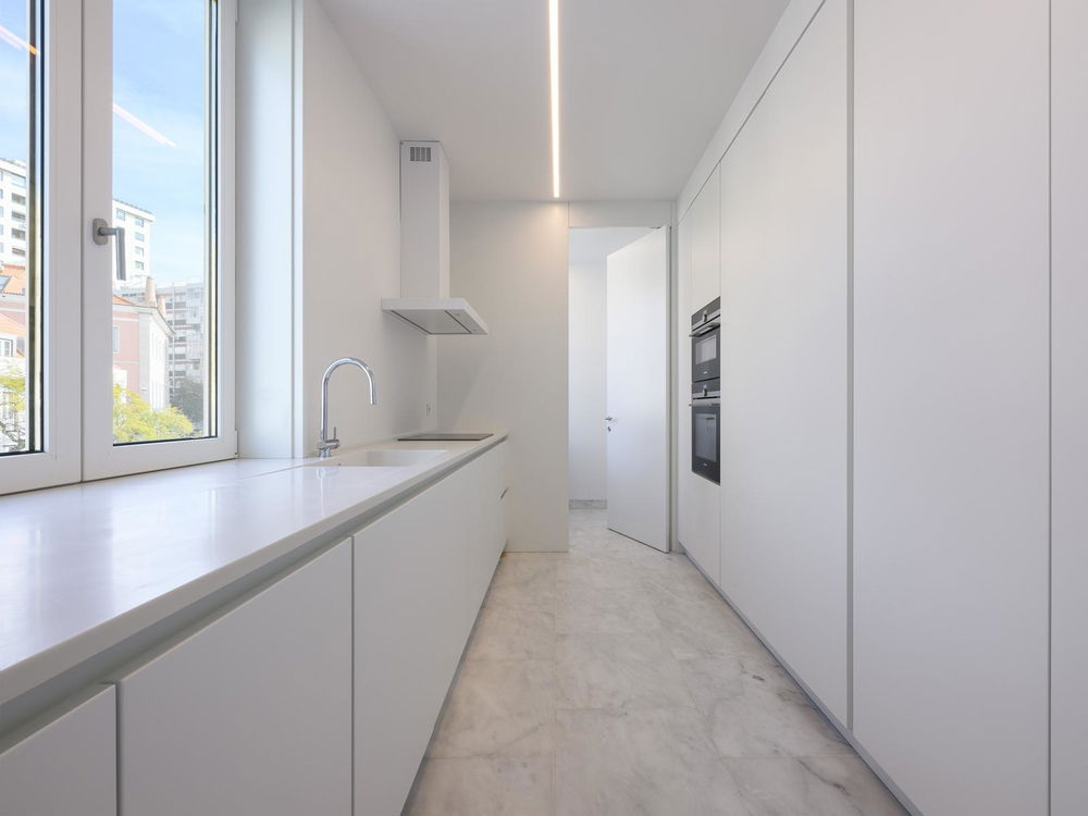 3 bedroom flat with balcony in a new development in Estrela 3992182326