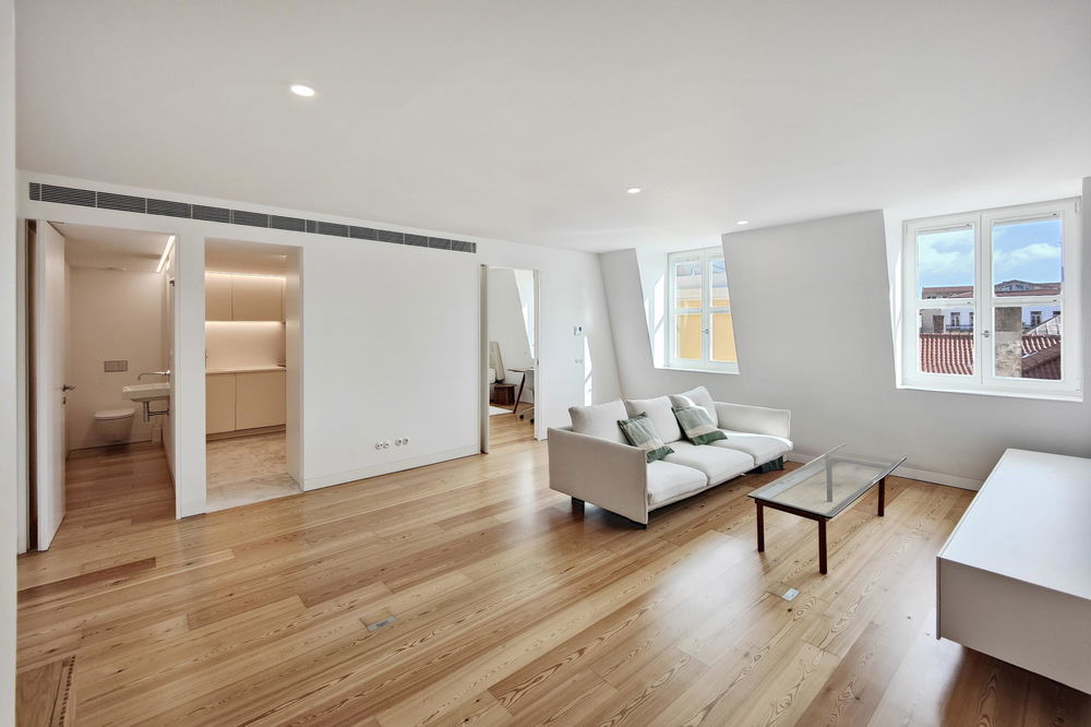 1 bedroom penthouse with river view and parking, in Chiado, Lisbon 4152263087