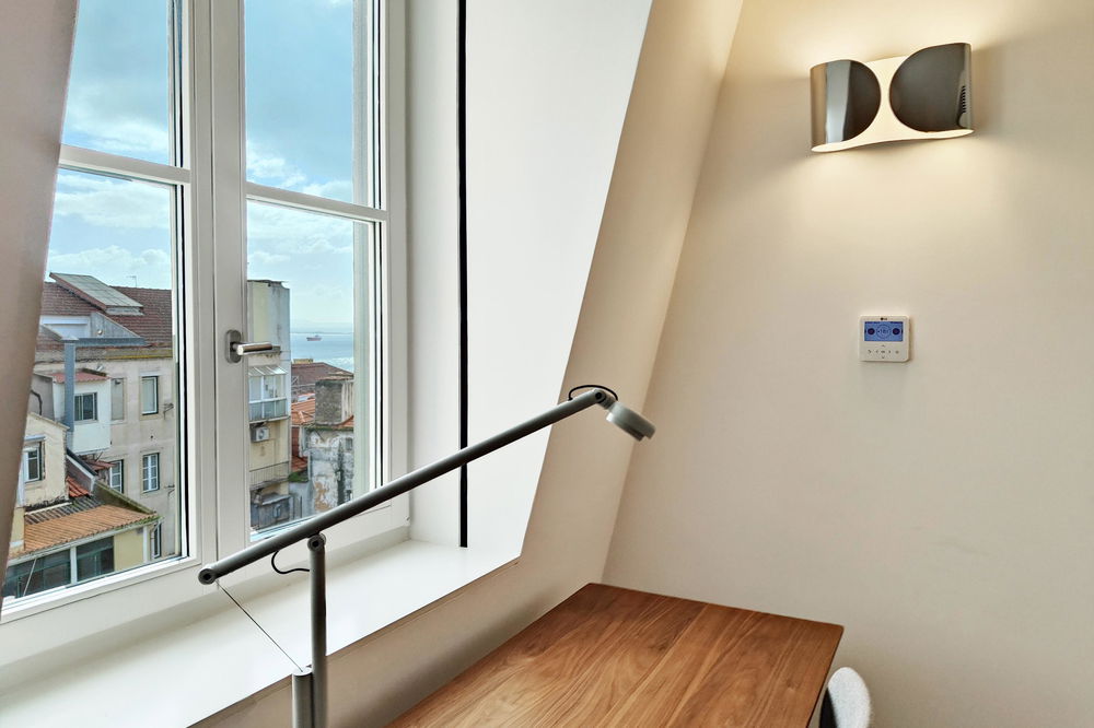 1 bedroom penthouse with river view and parking, in Chiado, Lisbon 4152263087