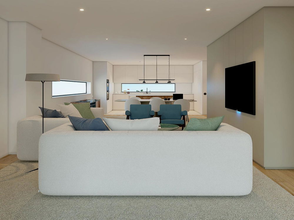 3 bedroom flat with balcony, next to Alameda, Porto 1286251245