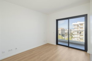3 bedroom flat, with balcony, in Faro 2422246640