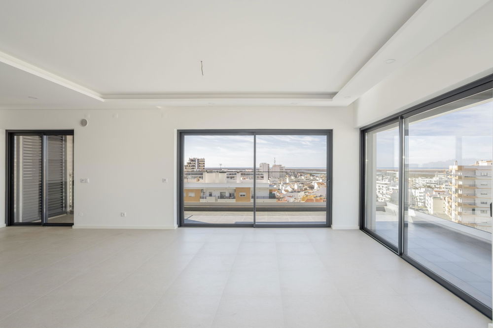 2 bedroom flat, with balcony, in Faro 3527154429