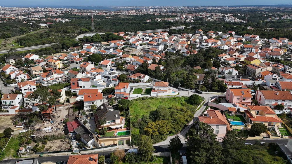 Land for construction with an area of 1,253m2, 10mins from Costa da Caparica beach 3893806601