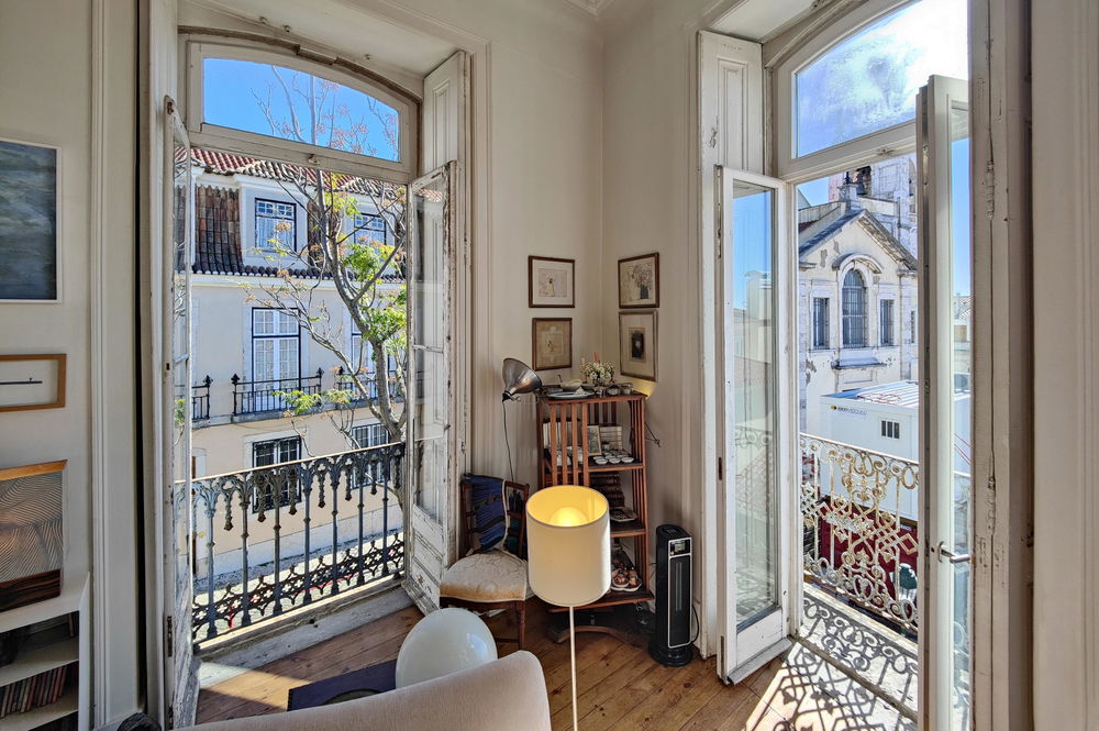 7+3 bedroom flat with river view, in the heart of Chiado 3491869492