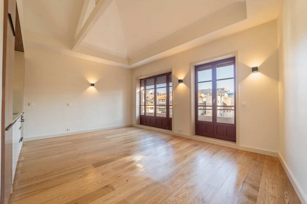 1 bedroom flat with two balconies in a building on Rua Sá da Bandeira 1954199880