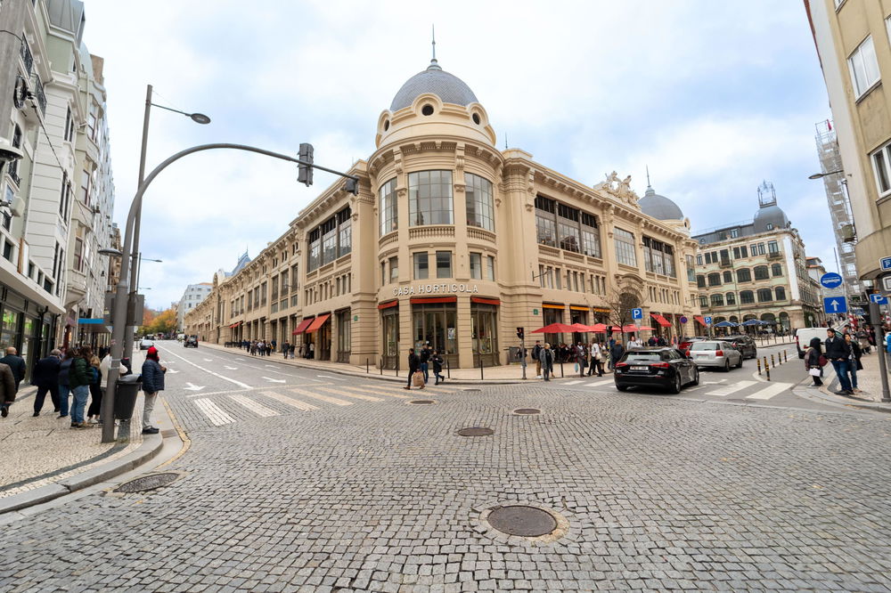 1 bedroom flat with two balconies in a building on Rua Sá da Bandeira 1954199880