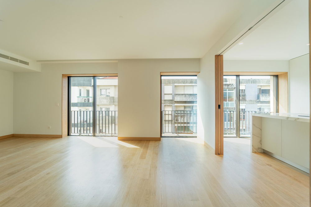 3 bedroom duplex apartment with balcony and garage in new development in Porto 4126198665
