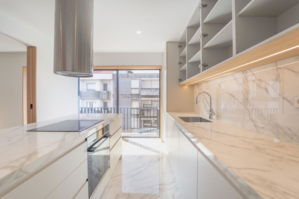 3 bedroom duplex apartment with balcony and garage in new development in Porto 4126198665