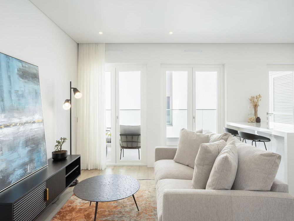 2 bedroom flat with balcony, in the centre of Tavira 4066144543