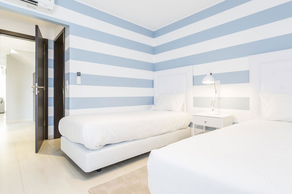 3 bedroom villa with balconies, in Vilamoura 813143317