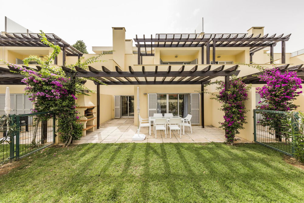 3 bedroom villa with balconies, in Vilamoura 3641978912