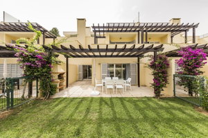 3 bedroom villa with balconies, in Vilamoura 3500309515