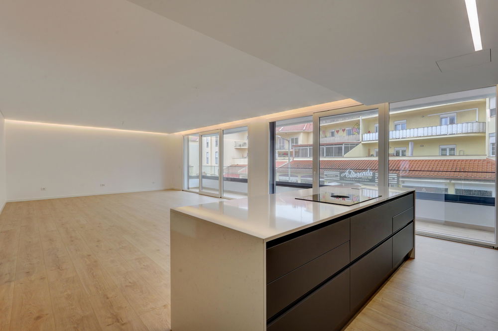 Brand new 3 bedroom flat, near the beach, in Parede 1426354665