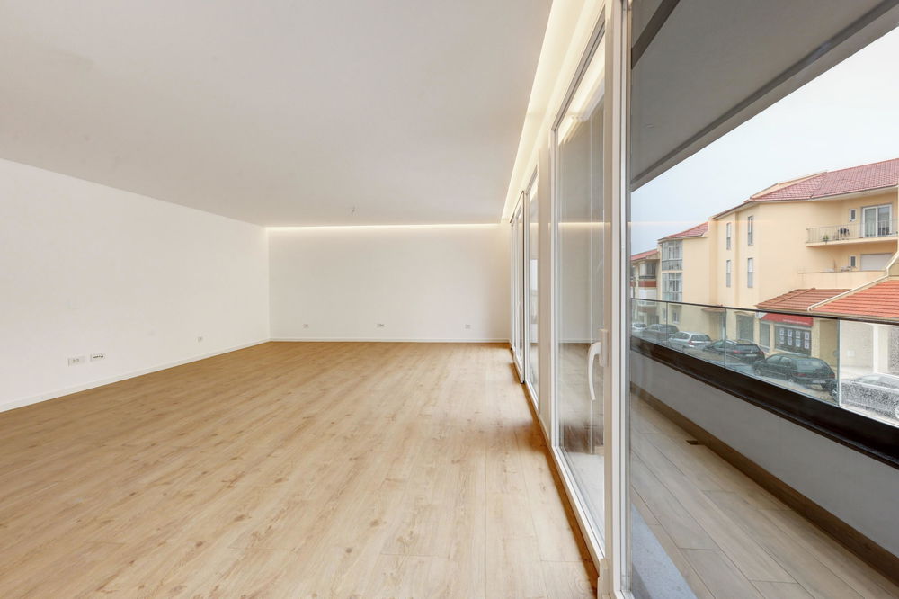 Brand new 3 bedroom flat, near the beach, in Parede 1426354665