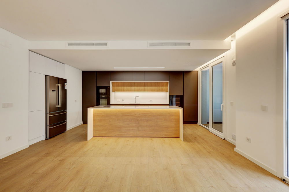 Brand new 3 bedroom flat, near the beach, in Parede 2719031684