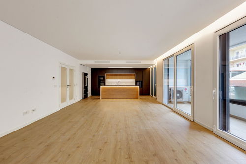 Brand new 3 bedroom flat near the beach, in Parede 2538243871