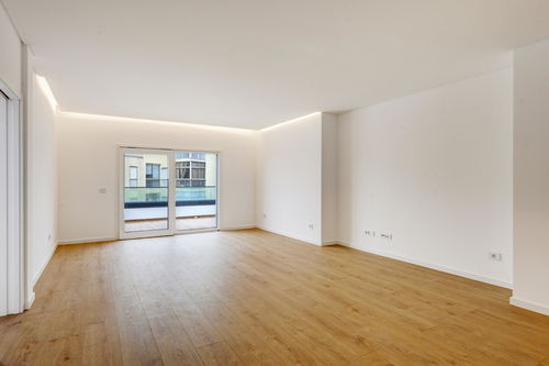 Brand new 3 bedroom flat, near the beach, in Parede 2127469063