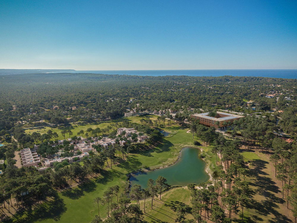 4 bedroom villa with swimming pool in new development in Aroeira 4217191503