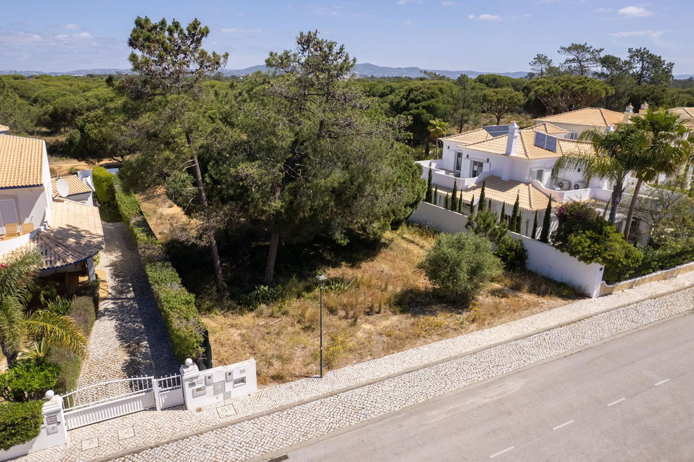 Construction lot 3513280135