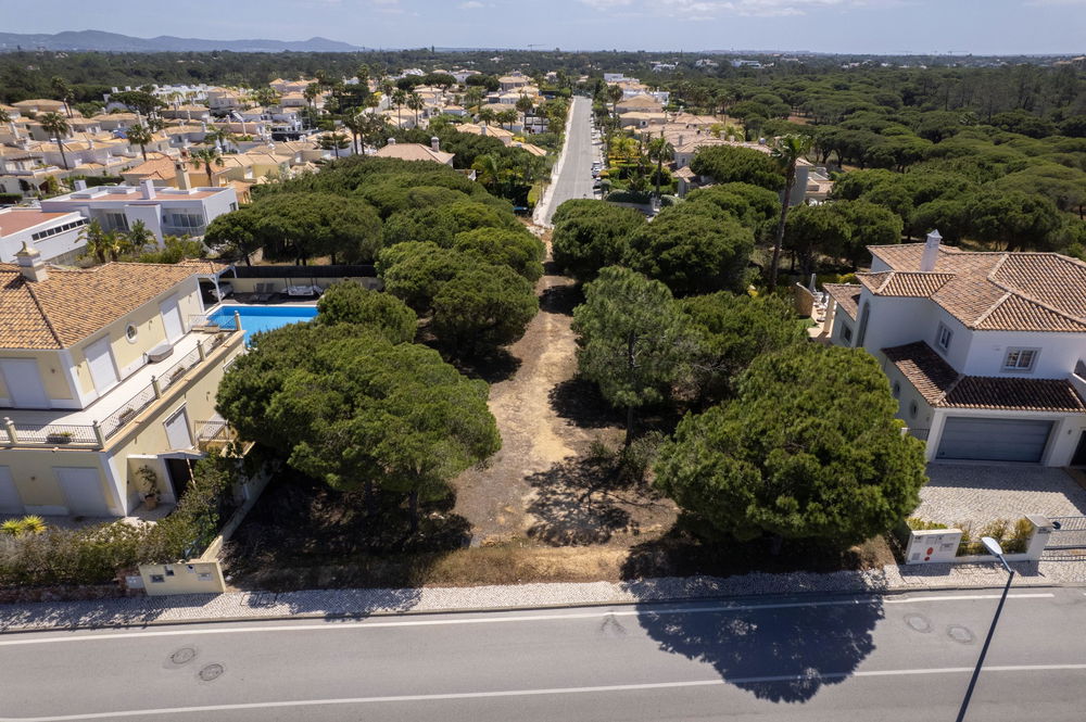 Plot for construction of detached house, Varandas do Lago, Almancil, Algarve 3814589445