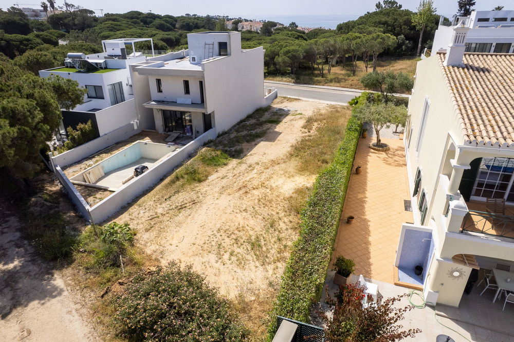 Construction lot 4156525987