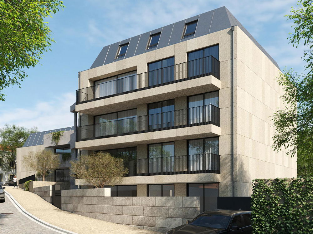 3 bedroom flat with balcony, in the centre of Porto 940577976