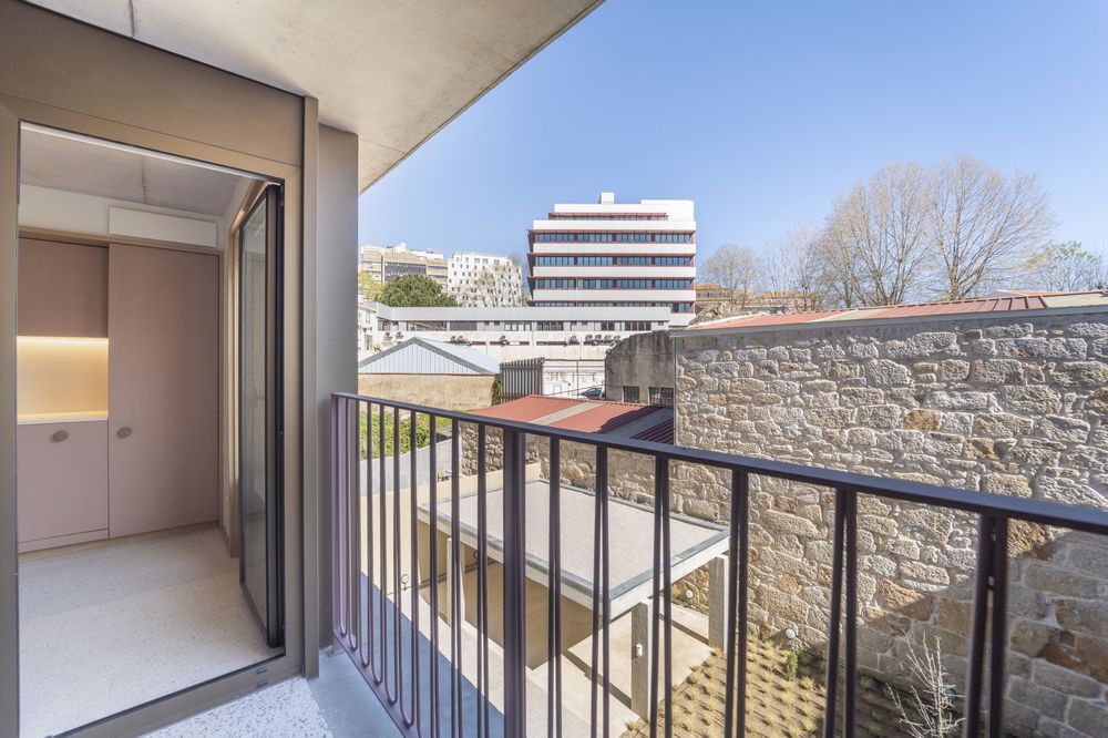 1 bedroom flat in a new development, in Porto 1617430401
