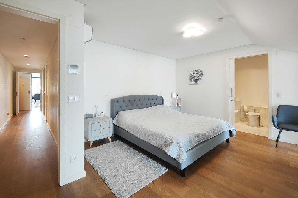 3 bedroom penthouse with terrace, on Avenida da Liberdade 4284745036