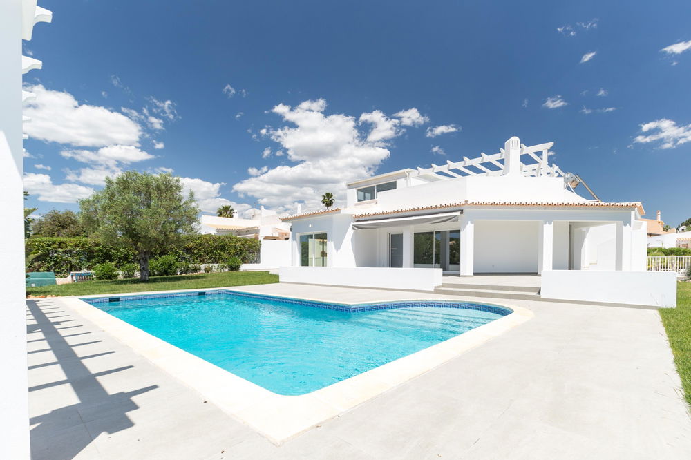 Moradia T4 com piscina em Vilamoura, Algarve 2465504979