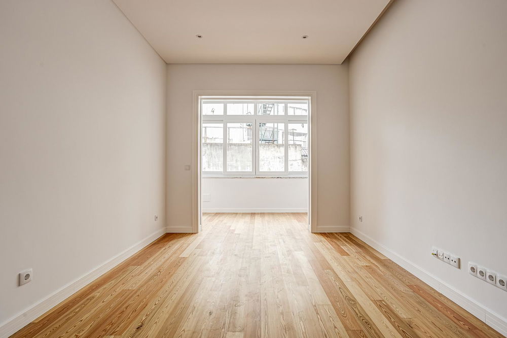 Brand new 3 bedroom flat in Arroios – 126 m² with balconies in a fully renovated building 941975970