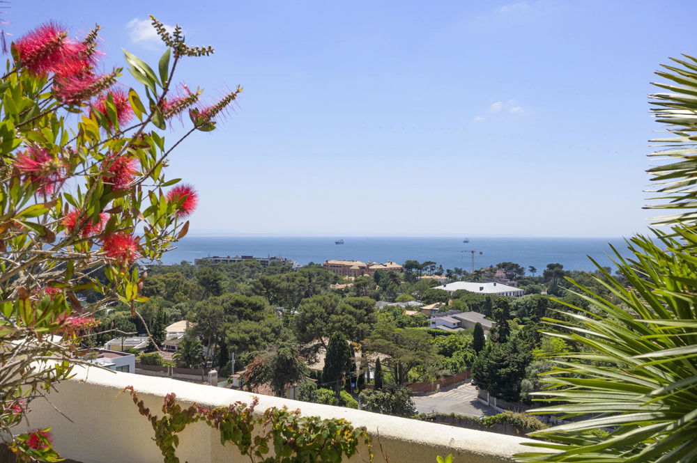 6 bedroom duplex penthouse, with front sea view, next to Carmona Park 3318954357