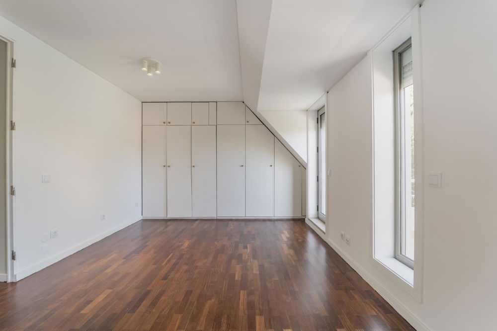 3 bedroom flat with balconies, in Foz do Douro, Porto 1637979765