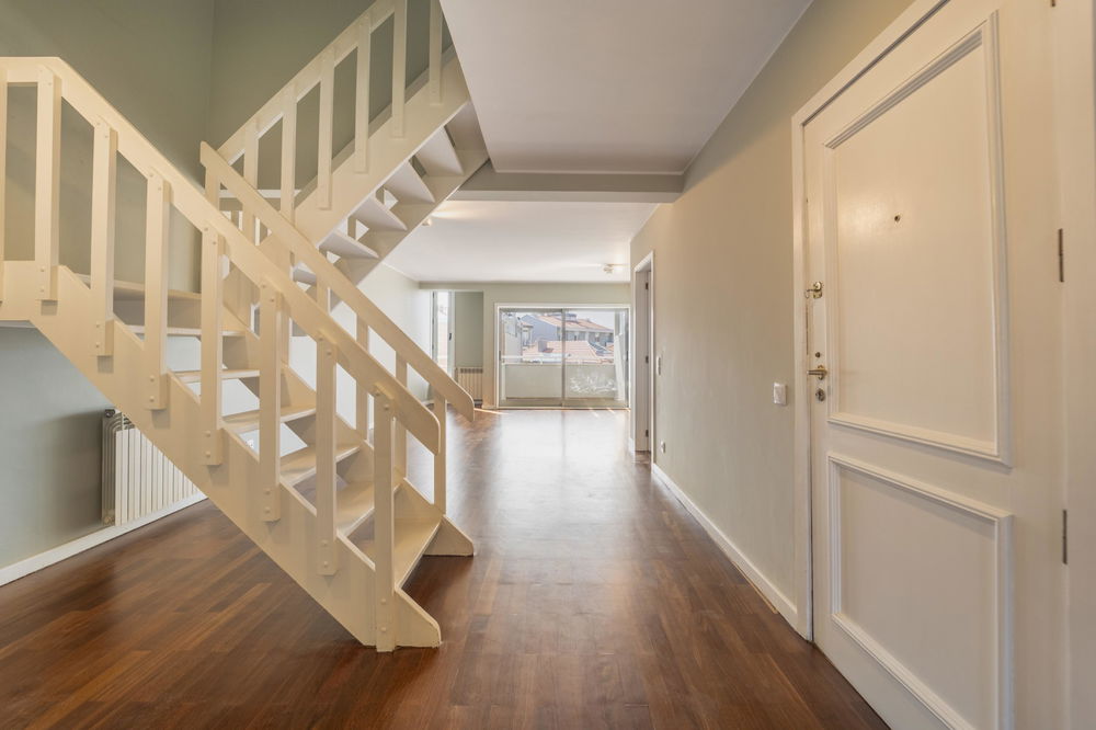 3 bedroom flat with balconies, in Foz do Douro, Porto 1637979765