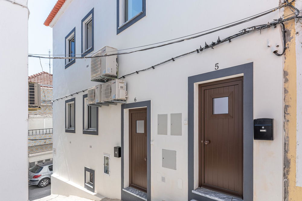 2 Bedroom Apartment, Renovated, Alcácer Center 2125886985