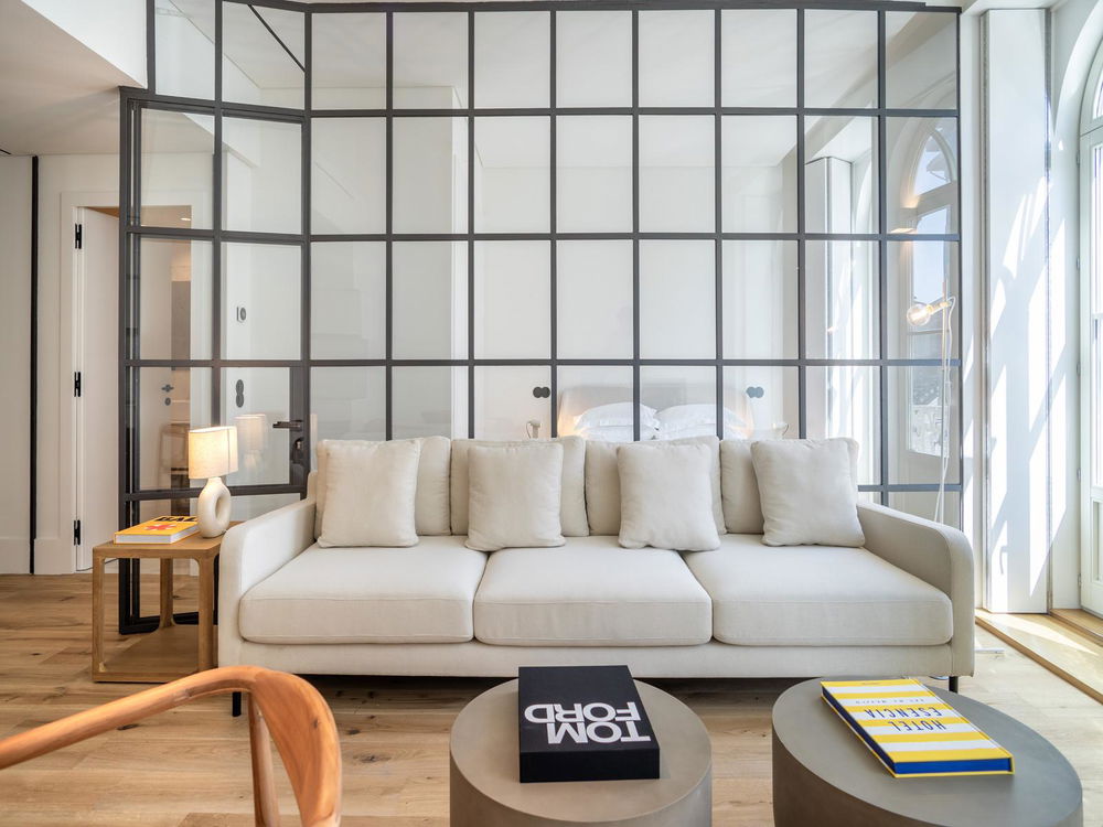 New and furnished 2 bedroom flat, with AL in Foz Douro 2549533433