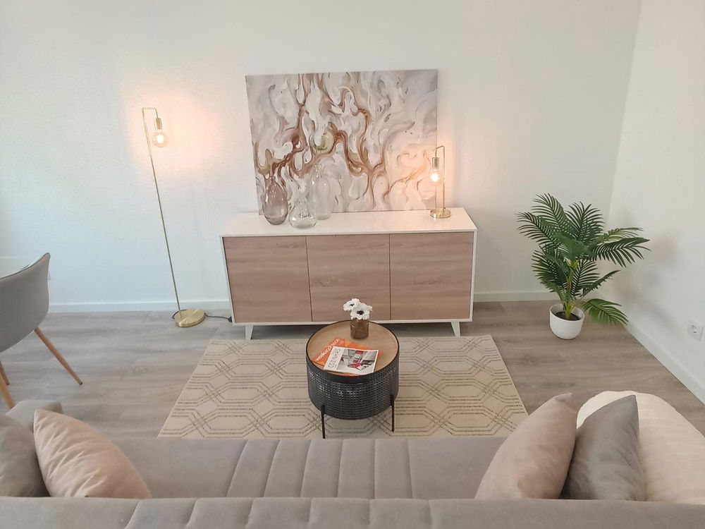 Refurbished 3 bedroom flat in Sapadores, Lisbon 682911573