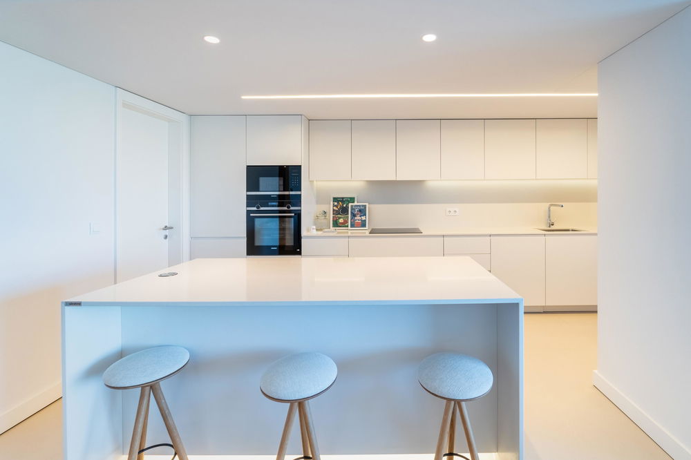 3 bedroom flat with balcony in Vila Nova de Gaia 1031490535