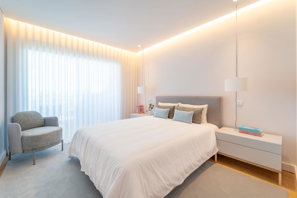 5 bedroom flat with balcony in Vila Nova de Gaia 974557182