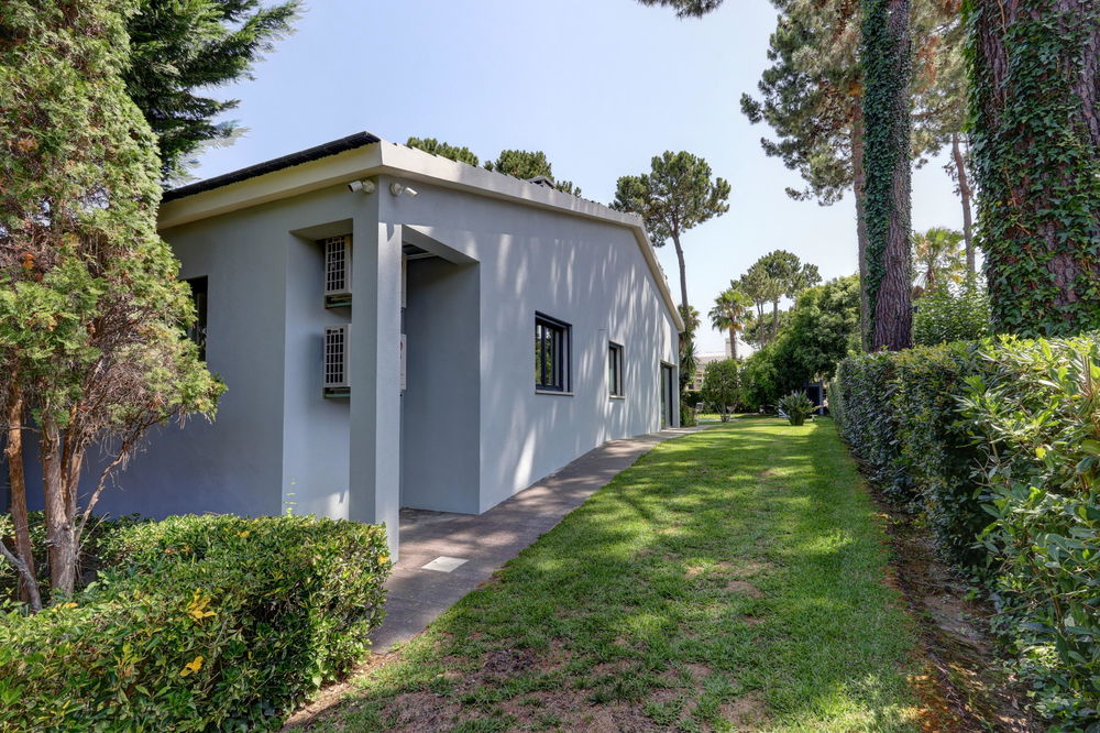 4 bedroom single storey villa with swimming pool at Herdade da Aroeira 2727597048