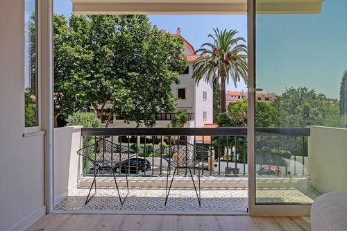 Apartamento T1, no Monte Estoril, remodelado com garagem e arrecadação 3300307271