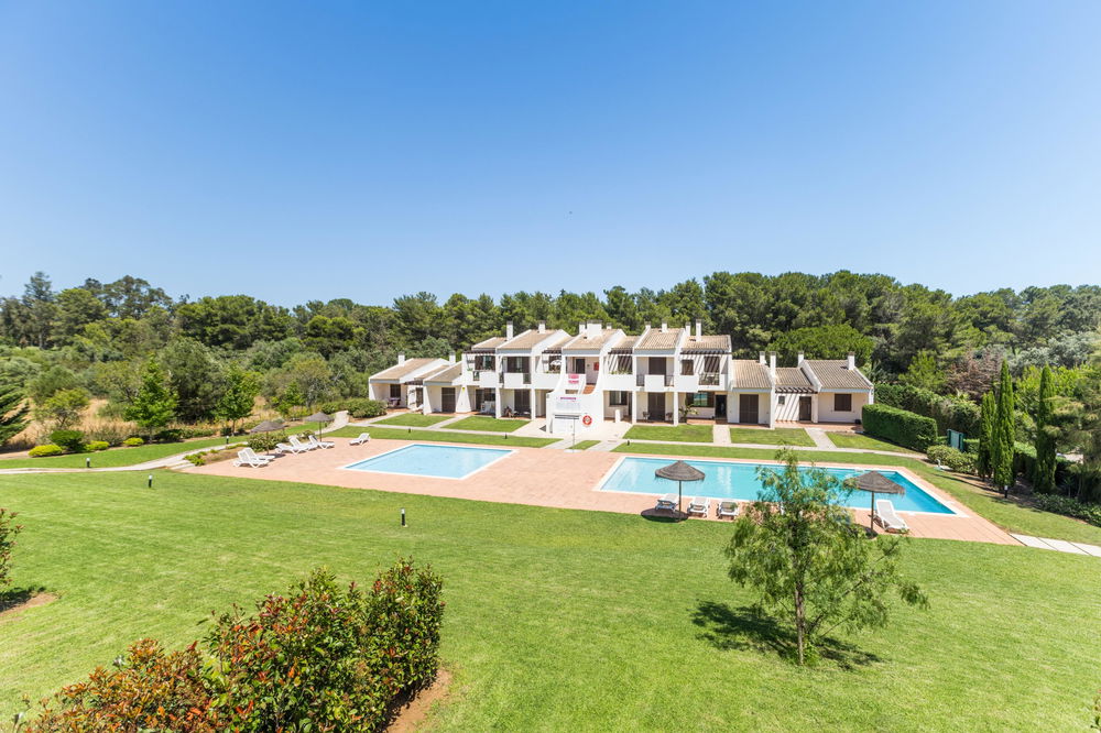 2 bedroom flat in Alvor, in a private condominium with swimming pool 2928660296