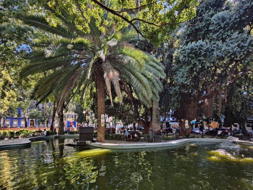 Duplex flat with private garden in Amoreiras 4115683246