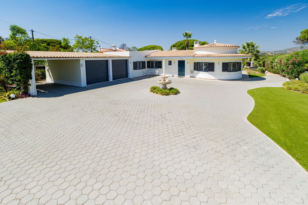 3 bedroom villa with pool in Almancil, Algarve 3863049745