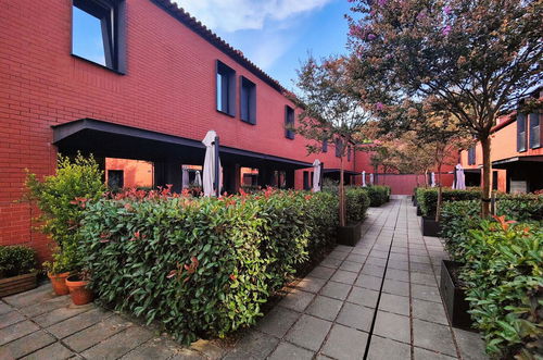 4 bedroom villa with patio for exclusive use in Junqueira 3710084954