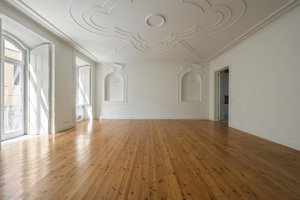 3-bedroom apartment with two parking spaces, available for sale in the prestigious Palácio Schindler. 3629804869