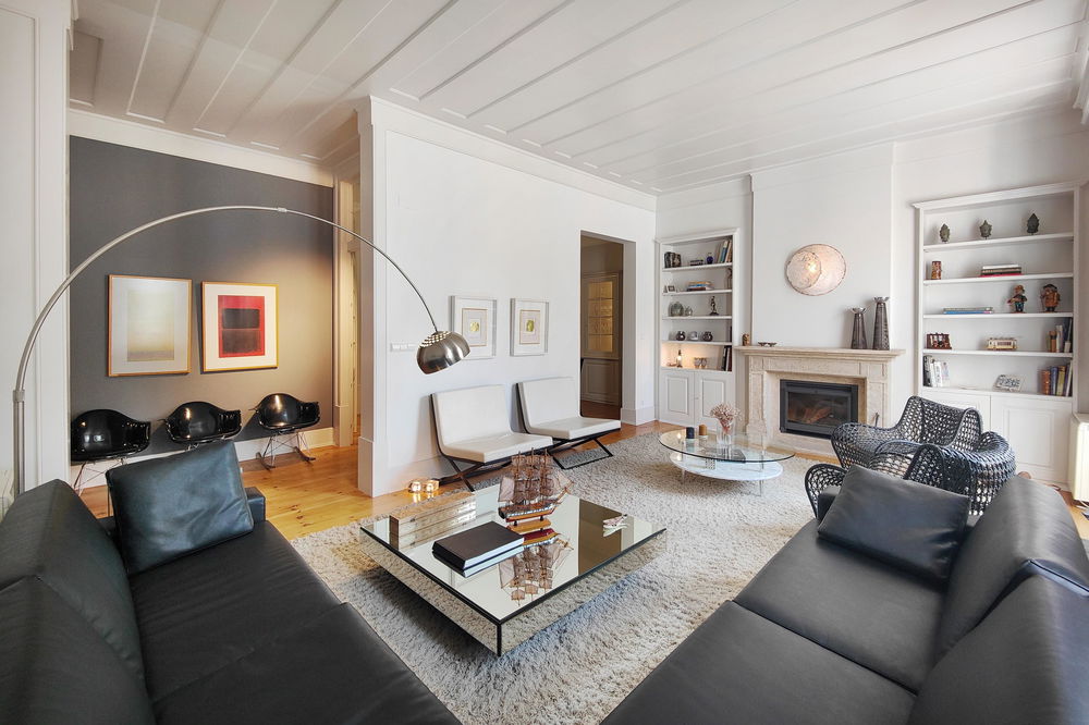 4 bedroom flat, with parking, in the centre of Chiado, Lisbon 1164553925