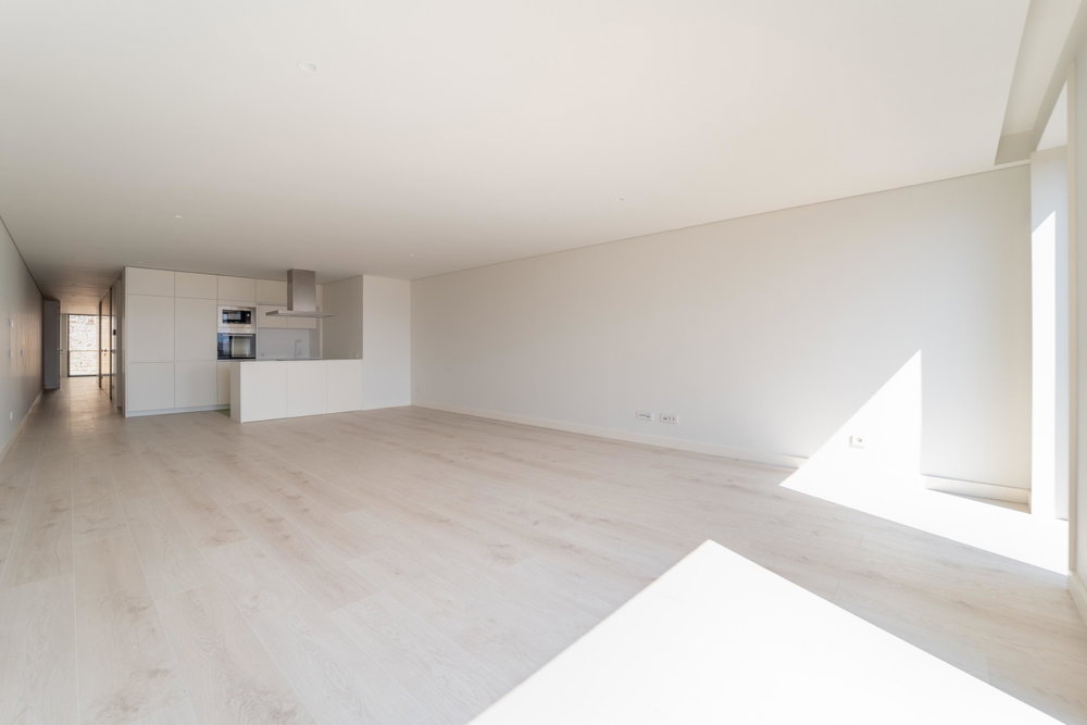 2 bedroom flat with balcony in a new development in Porto 3968055486