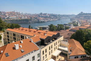 2 bedroom flat with balcony in a new development in Porto 357392609